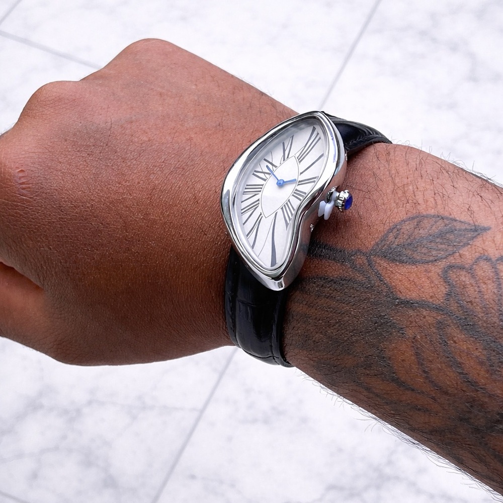New Men's Black Leather Strap Sculpted Silver Watch